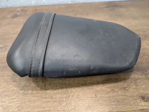 2007 Yamaha YZF R6 OEM Rear Passenger Seat - 2C0-24750-01-00