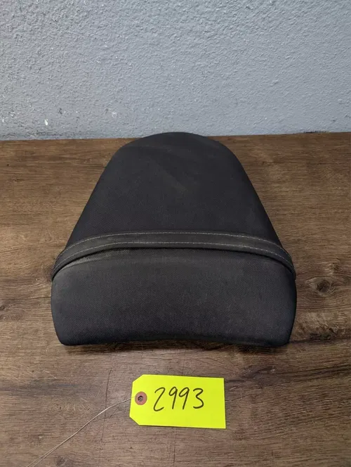 12-16 KAWASAKI NINJA EX650 OEM REAR PASSENGER SEAT SADDLE PILLION 53066-0363-12Y