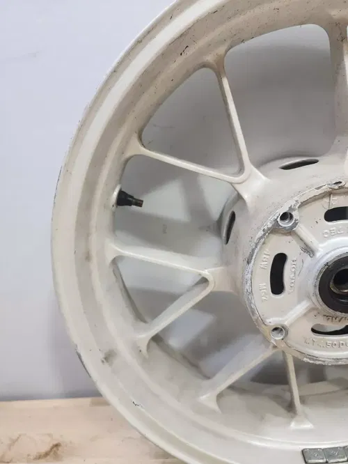 Honda CBR 500 R 2013-2015 Rear Wheel Straight & True WHITE