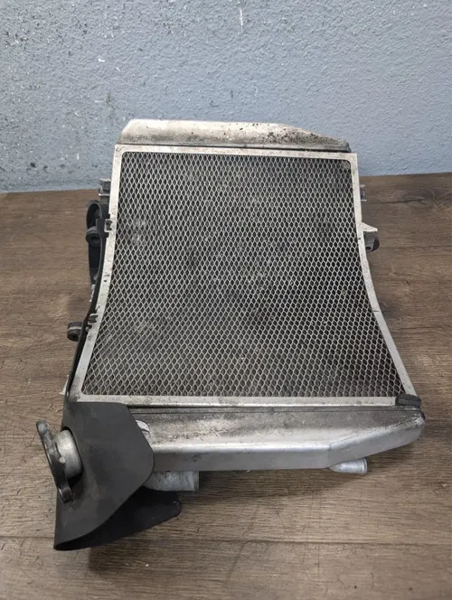 2005-2006 KAWASAKI NINJA ZX6R 636 OEM ENGINE RADIATOR MOTOR COOLER COOLING