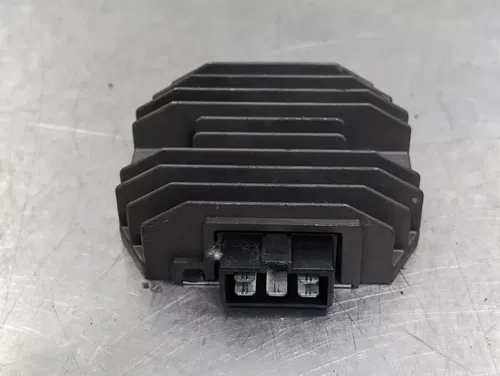 2004-2009 Yamaha FZ6 FZ6R FZ6RC OEM Rectifier Voltage Regulator Charge Control