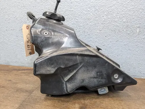 2006 Yamaha YZ250F OEM Gas Tank Fuel Cell Petrol Reservoir - 2S2-24110-70-00