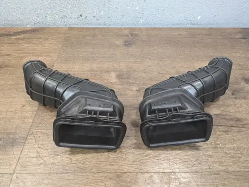 04-05 KAWASAKI NINJA ZX10R OEM RIGHT LEFT AIR INTAKE DUCTS 14073-0068 14073-0067