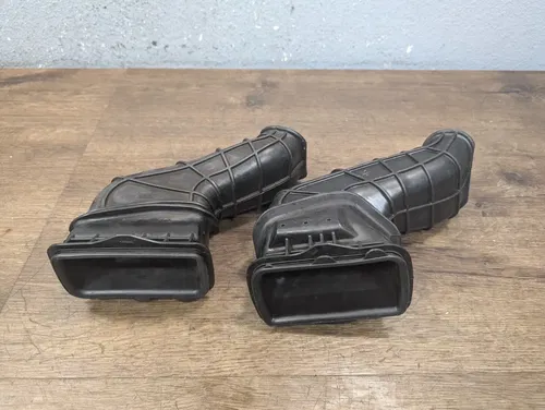 04-05 KAWASAKI NINJA ZX10R OEM RIGHT LEFT AIR INTAKE DUCTS 14073-0068 14073-0067