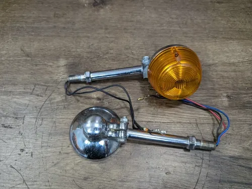 1979 HONDA CM400A FRONT LEFT RIGHT TURN SIGNALS LIGHT INDICATORS - 33450-413-881