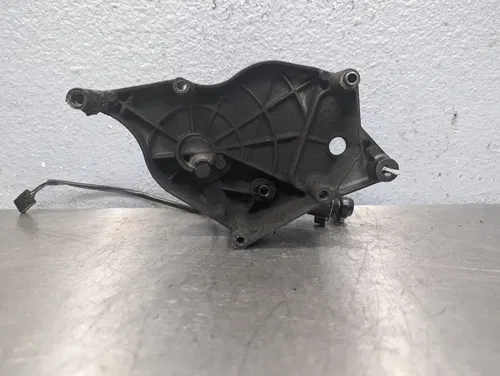 2006-2019 SUZUKI GSXR 600 750 OEM FRONT ENGINE SPROCKET CHAIN COVER 11361-01H00