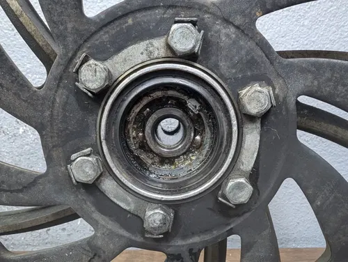 1982 YAMAHA VIRAGO 750 XV750 OEM FRONT WHEEL AND BRAKE ROTOR - 4H7-25168-29-98
