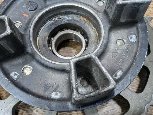 2005-2006 Kawasaki Ninja ZX6R ZX636 Rear Wheel Sprocket Hub Cush Drive