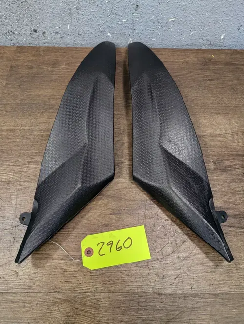 2007 YAMAHA R6 YZFR6 OEM LEFT & RIGHT TANK SIDE COWL FAIRING TRIM COVER SET