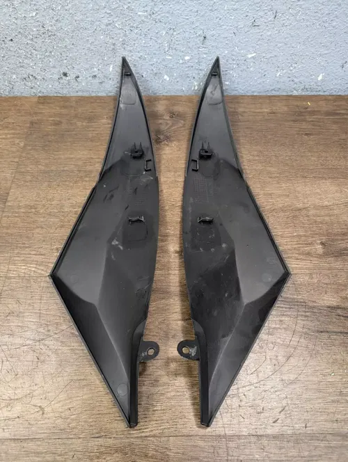 2007 YAMAHA R6 YZFR6 OEM LEFT & RIGHT TANK SIDE COWL FAIRING TRIM COVER SET