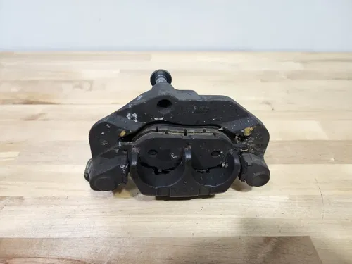 2014-22 Yamaha Bolt XVS950 R Spec LEFT FRONT BRAKE CALIPER 27D-2580T-00-00