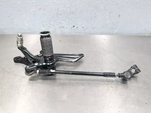 2007-2008 KAWASAKI NINJA ZX6R OEM RIGHT REARSET REAR SET DRIVER FOOT PEG REST