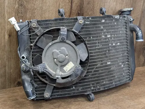 1999-2000 HONDA CBR 600 CBR600F4 OEM ENGINE RADIATOR MOTOR COOLER 19010-MBW-671