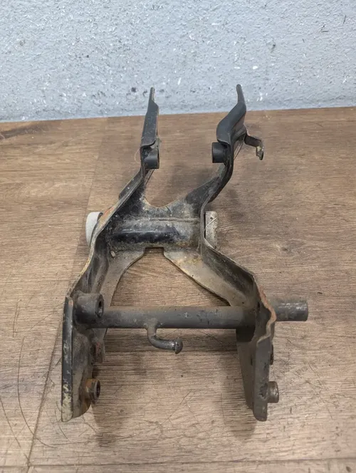 1981-1983 YAMAHA VIRAGO XV750 OEM REAR SUBFRAME SUB FRAME - 4X7-21430-00-00
