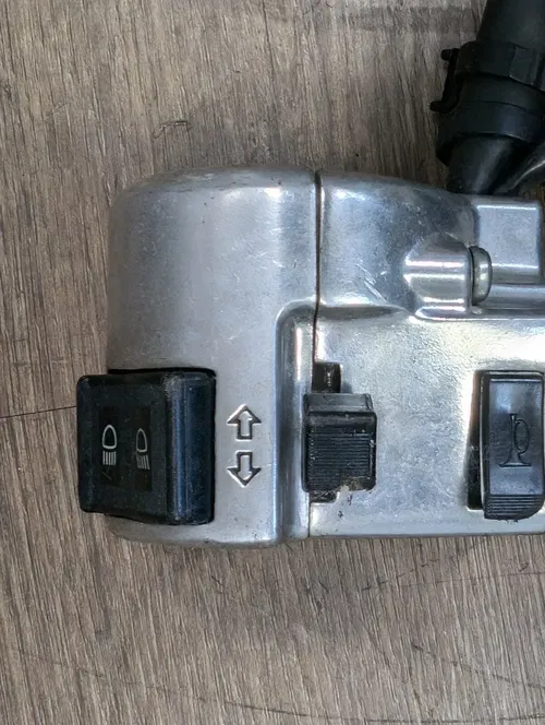 2004-2009 Honda VTX1300 VTX1300C Left Handlebar Turn Signal Horn Switch Switches