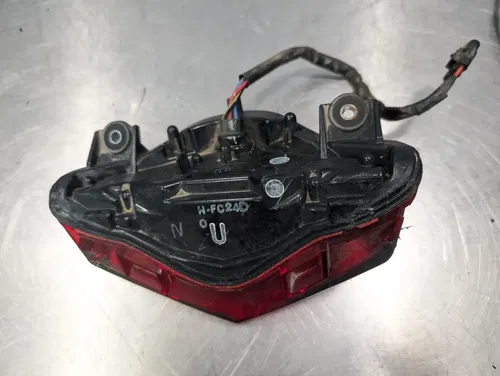 12-16 KAWASAKI NINJA EX650 OEM REAR TAIL TAILLIGHT BRAKE LIGHT FR RH TURN SIGNAL