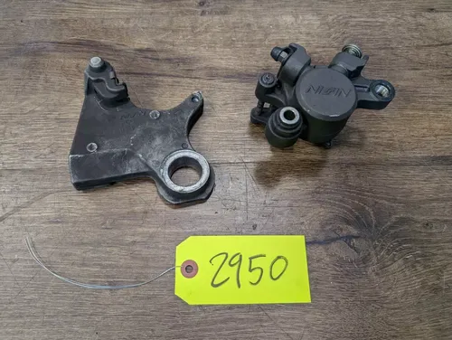 03-09 YAMAHA YZF R6 OEM REAR BRAKE CALIPER & BRACKET - 2C0-2580W-00-00