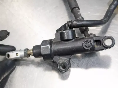 03-09 YAMAHA YZF R6 OEM REAR BRAKE CALIPER MASTER CYLINDER - 2C0-2580W-00-00