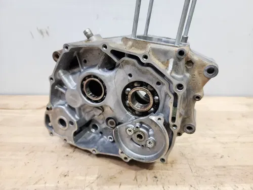 1980-1984 Honda XR200R XR200 R OEM Engine Crankcase Left Right - 11330-KA2-000