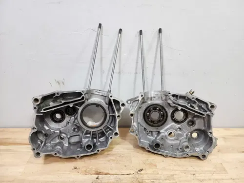1980-1984 Honda XR200R XR200 R OEM Engine Crankcase Left Right - 11330-KA2-000