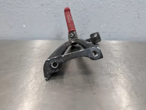 Yamaha 03-04 YZF R6 06-09 R6S REAR FOOT REST PEG LEFT RIGHT - 5SL-27430-02-00