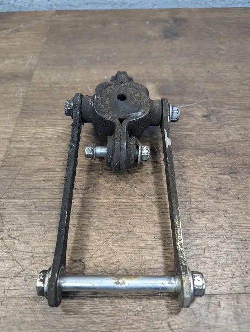 2007 SUZUKI GS 500 GS500F OEM REAR DOGBONE SHOCK LINKAGE LINK - 62601-0BE00