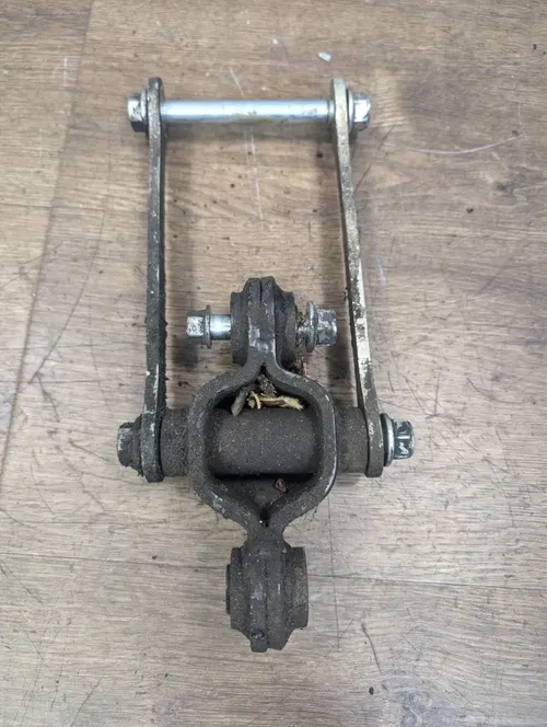 2007 SUZUKI GS 500 GS500F OEM REAR DOGBONE SHOCK LINKAGE LINK - 62601-0BE00