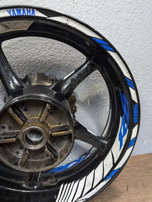 2007 YAMAHA YZF R6 OEM REAR WHEEL BACK RIM ROTOR HUB - 5SL-25338-00-98