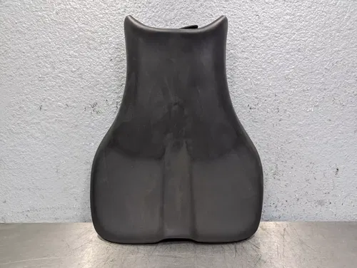 2009-2012 TRIUMPH DAYTONA 675R 675 R FRONT SEAT RIDER OEM NO TEAR GOOD CONDITION