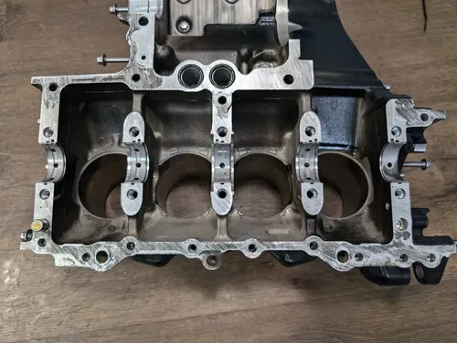 2007-2008 KAWASAKI NINJA ZX6R OEM ENGINE MOTOR CRANKCASE CRANK CASES BLOCK
