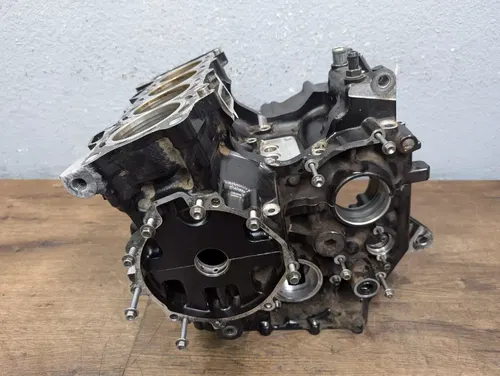 2007-2008 KAWASAKI NINJA ZX6R OEM ENGINE MOTOR CRANKCASE CRANK CASES BLOCK