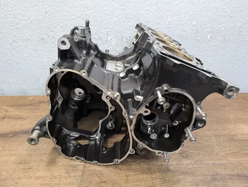 2007-2008 KAWASAKI NINJA ZX6R OEM ENGINE MOTOR CRANKCASE CRANK CASES BLOCK
