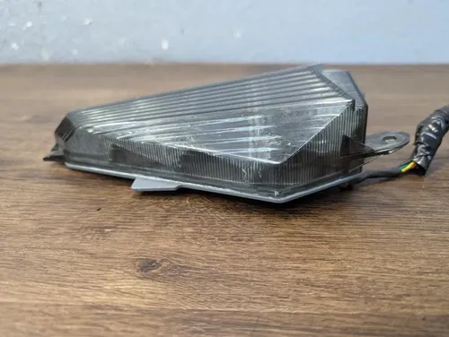2006-2007 YAMAHA YZFR6 YZF R6 OEM REAR TAIL BRAKE LIGHT - 2C0-84710-10-00