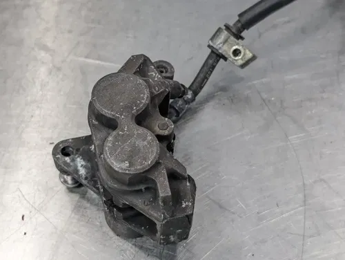 2001-2002 YAMAHA YZF R6 OEM RIGHT LEFT FRONT BRAKE CALIPER SET - 5DM-2580T-00-00
