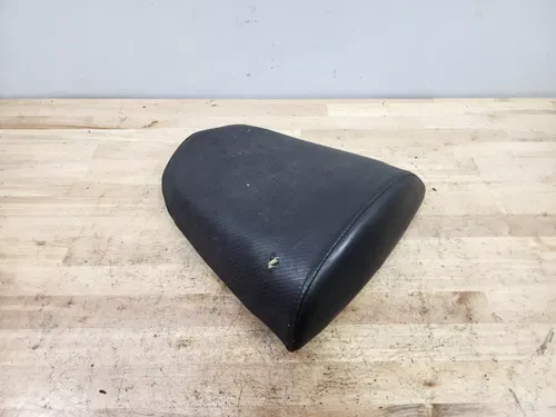 04 05 2004 2005 Suzuki Gsxr 600 750 Rear Passenger Seat Back Cushion Pad Oem