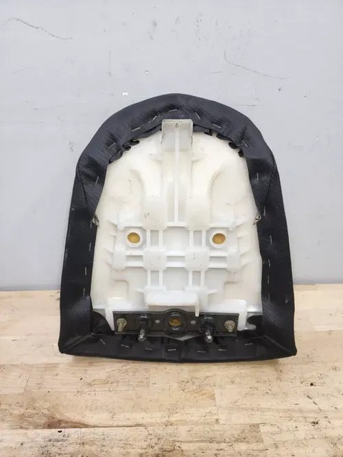 04 05 2004 2005 Suzuki Gsxr 600 750 Rear Passenger Seat Back Cushion Pad Oem