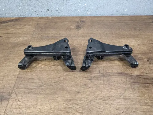 2008-2012 KAWASAKI NINJA EX250 OEM ENGINE MOUNT MOTOR BRACKET - 31059-0001