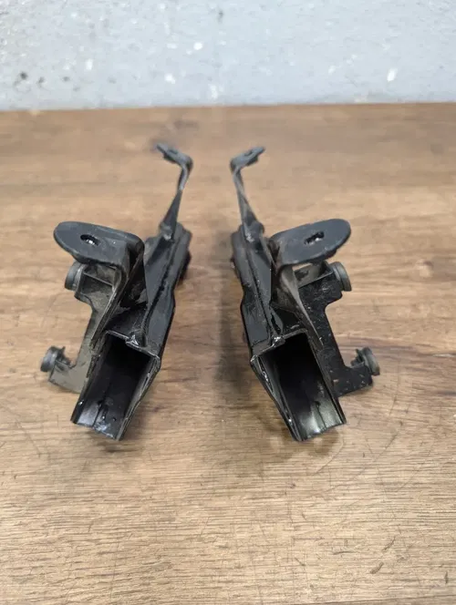 2008-2012 KAWASAKI NINJA EX250 OEM ENGINE MOUNT MOTOR BRACKET - 31059-0001