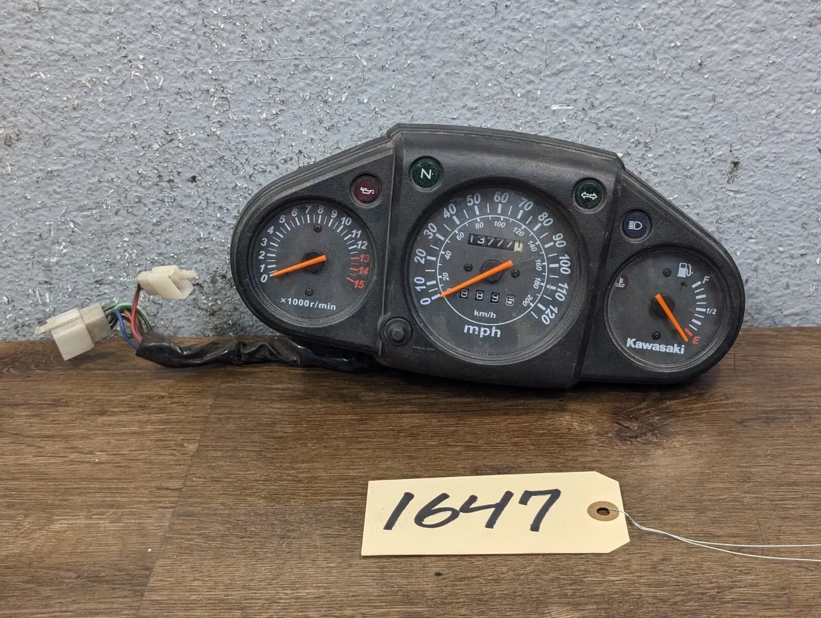 2008-2012 Kawasaki Ninja EX 250 OEM Speedo Tach Fuel Gauge Cluster - 25031-0159