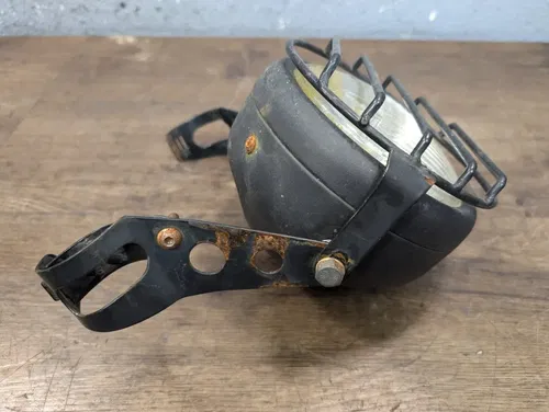 1981-1983 YAMAHA VIRAGO XV750 OEM HEADLIGHT HEAD LIGHT ASSEMBLY 4X7-84303-A0-00