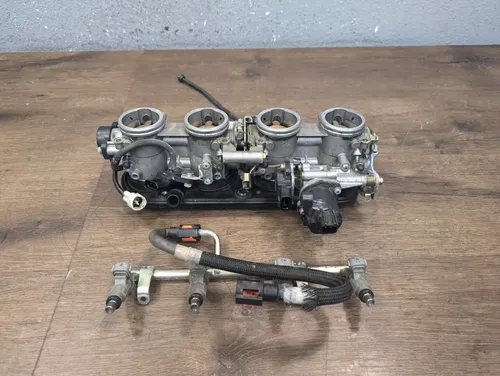 2005 KAWASAKI NINJA ZX10R OEM MAIN COMPLETE THROTTLE BODY BODIES FUEL INJECTORS