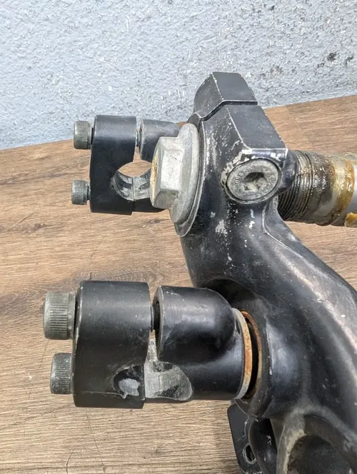 1981-1983 YAMAHA VIRAGO 750 XV750 OEM TRIPLE TREE CLAMP - 5G5-23340-00-33