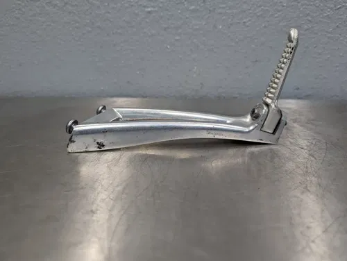 06-09 Yamaha YZF R6S OEM REAR FOOT REST PEG LEFT BRACKET - 5SL-27440-02-00