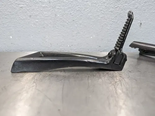 Yamaha 03-04 YZF R6 06-09 R6S REAR FOOT REST PEG LEFT RIGHT - 5SL-27430-02-00