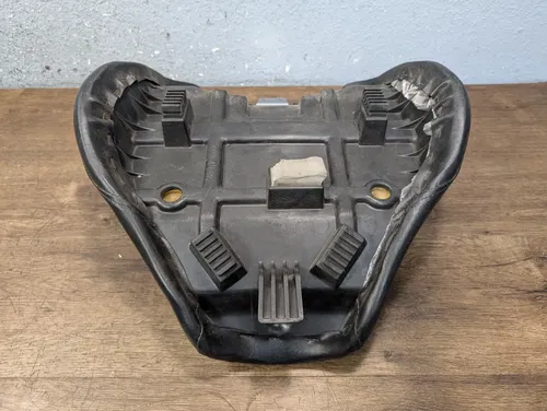 2005-2010 Suzuki M50 VZ 800 OEM Front Driver Seat Saddle - 45100-39G01-48H