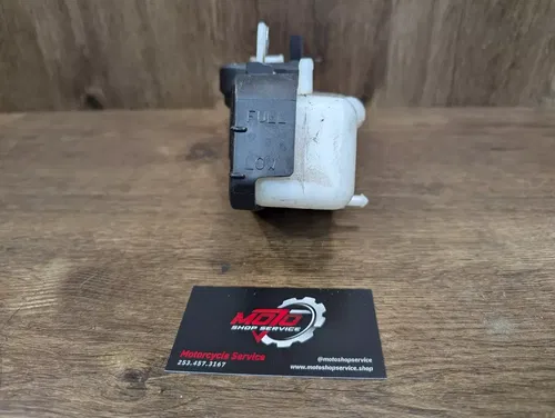 2015-2020 YAMAHA YZF R3 OEM COOLANT WATER TANK RESERVOIR BOTTLE 1WD-F172W-00-00