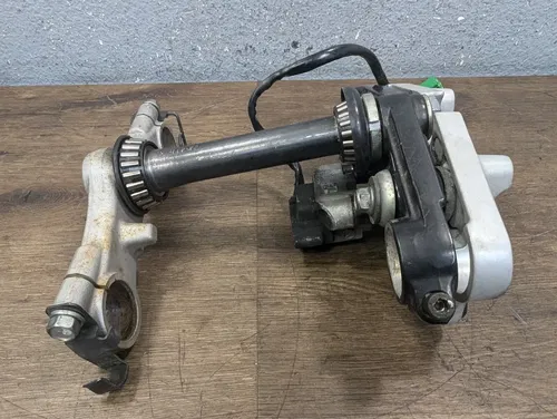 2007 Suzuki GS500 GS 500 F OEM Triple Tree Set - 51410-01D91