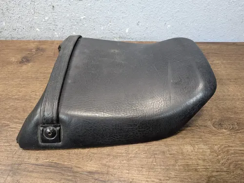2005-2006 Suzuki GSX-R1100 OEM Passenger Pillion Seat Saddle - 45300-40C00-58R