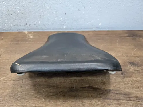 04-07 HONDA CBR1000RR OEM FRONT DRIVERS SEAT PAD SADDLE PILLION - 77100-MEL-D20