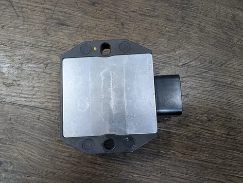 2017-2023 YAMAHA FZ10 MT-10 OEM RECTIFIER VOLTAGE REGULATOR - 2CR-81960-01-00